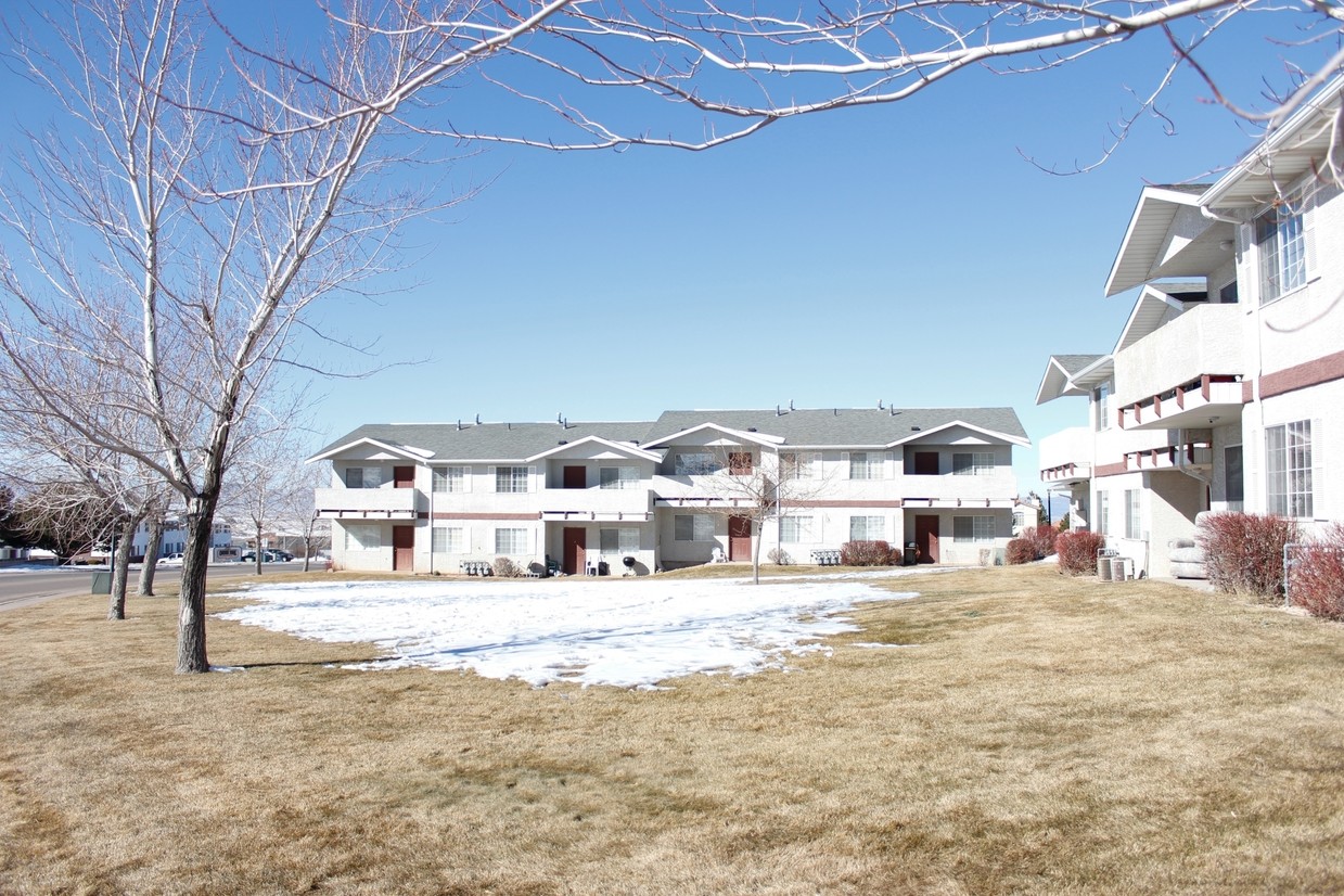 Primary Photo - Wedgewood Apartments