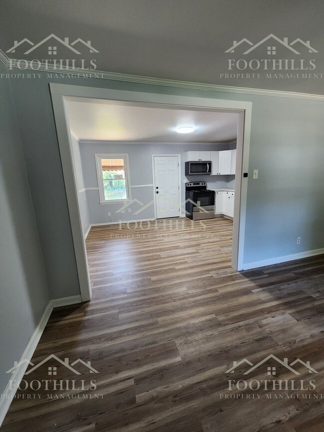 Foto del edificio - 3311 Berry Ln