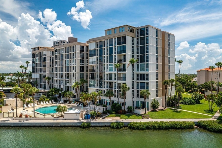 Photo - 7400 Sun Island Dr S