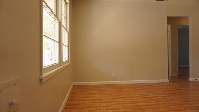 sala de estar - 5847 Ortega St