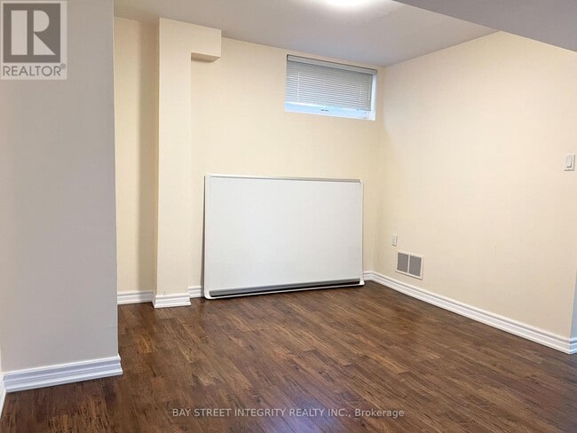 Building Photo - 61 Morbank Dr