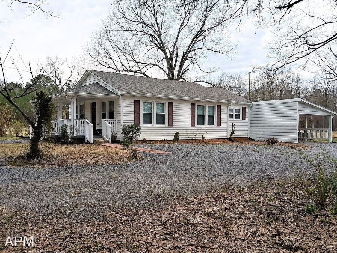 2 br, 1 bath House 4369 Barkley Bridge Rd House Rental in Hartselle
