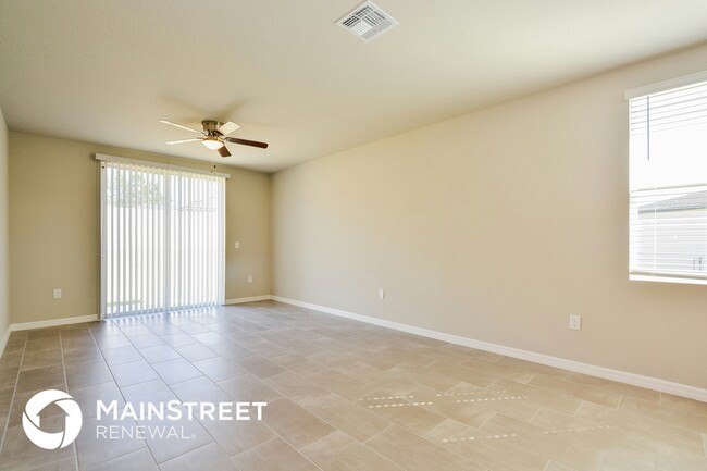 Foto del edificio - 1074 Oak Vly Dr