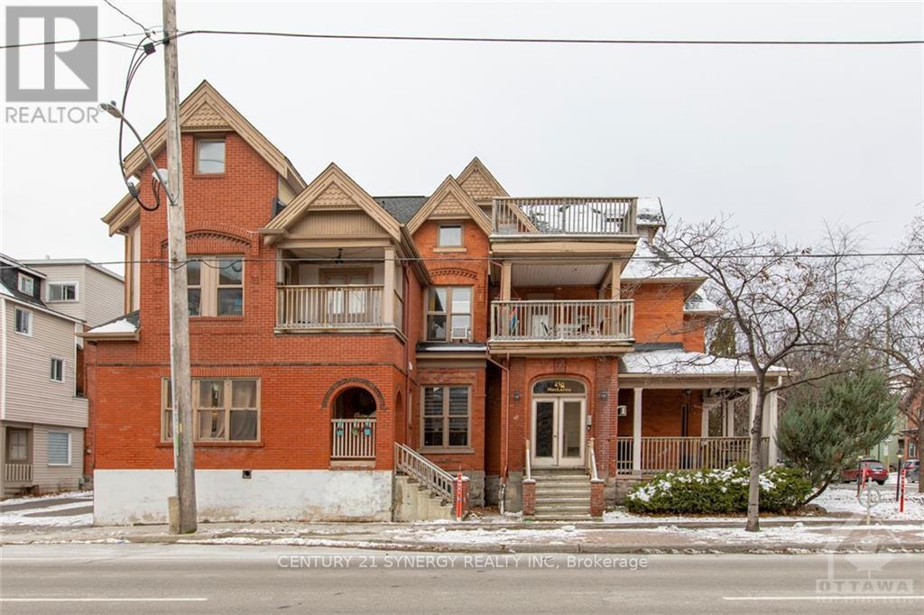 Primary Photo - 450-450 MacLaren St