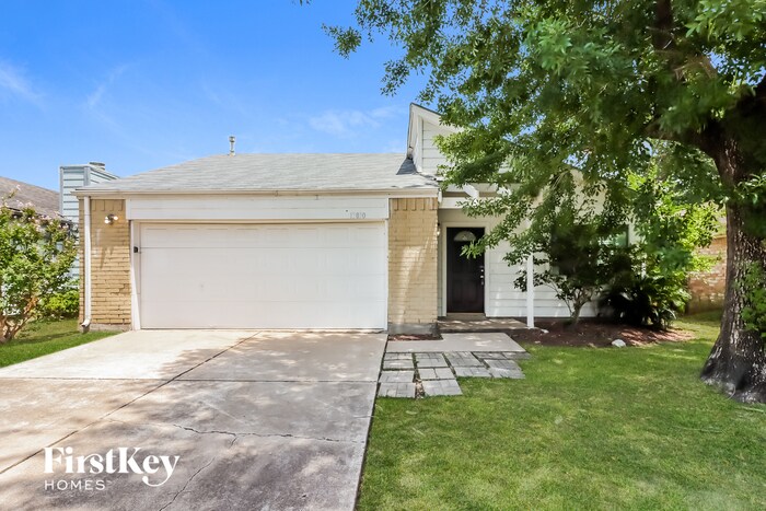 Foto principal - 13830 Walnut Hollow Ln