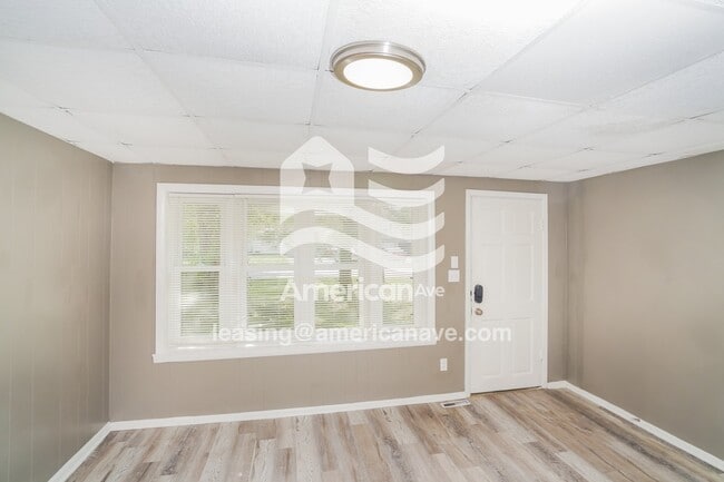 Foto del edificio - 3812 St Joseph Rd