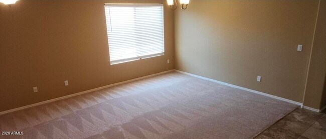 Foto del edificio - 2134 W Pleasant Ln