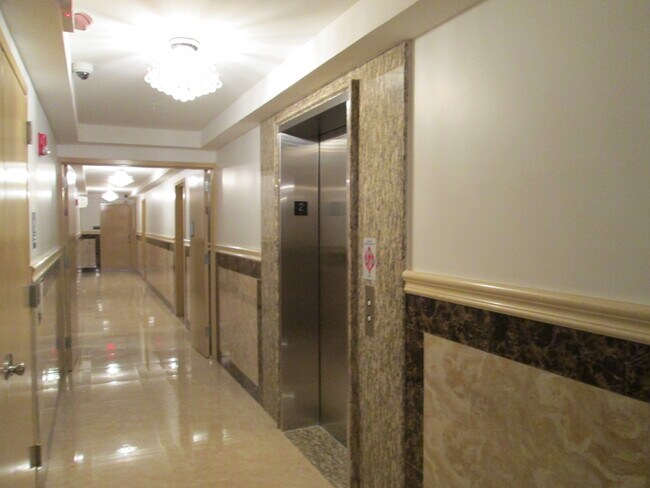 Foto del edificio - 730 Harrison Ave