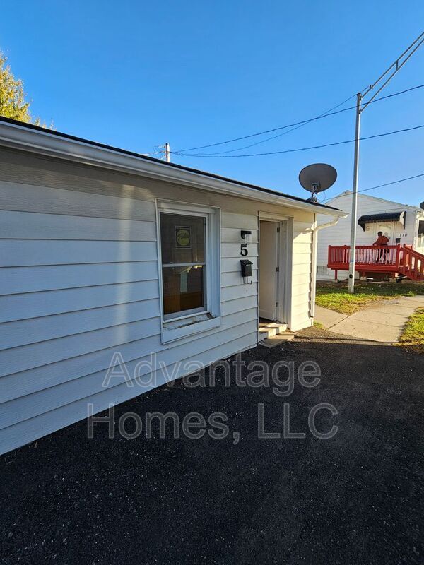 Building Photo - 1109 N Scott Ave