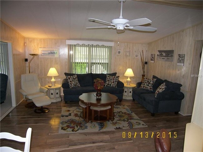 Foto del edificio - 902 E Bowman St