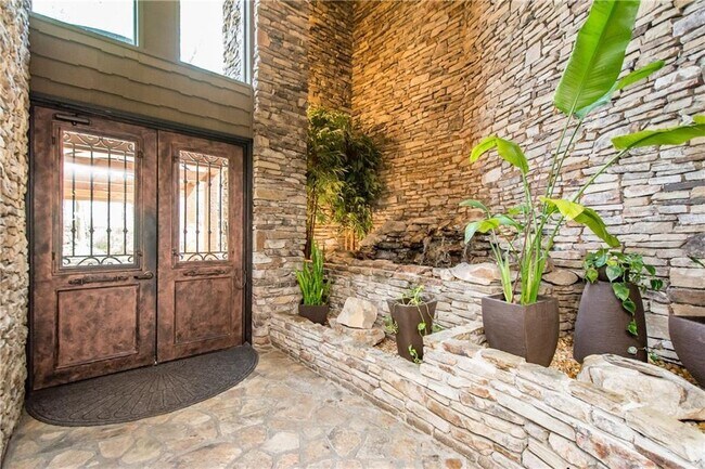 Foto del edificio - 1415 Highland Bluff Dr S E