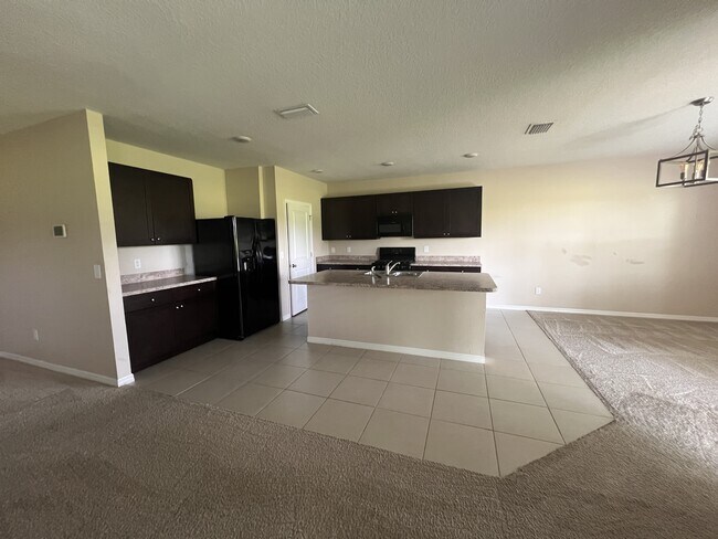 Building Photo - 9704 Pepper Tree Trl