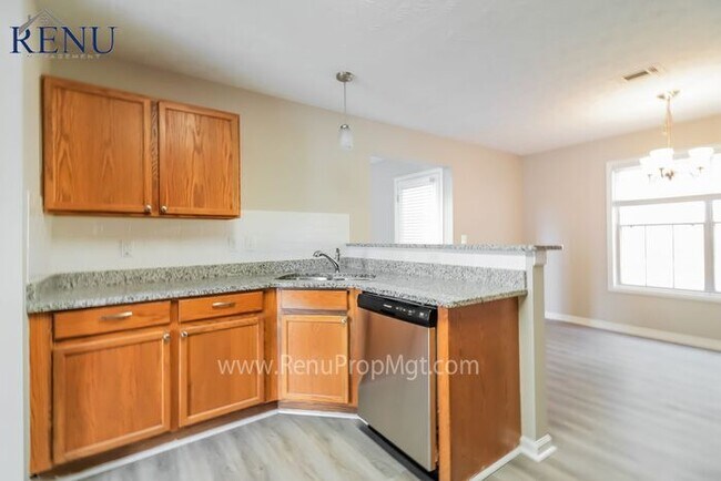 Building Photo - Now available 4 bedrooms 2.5 baths