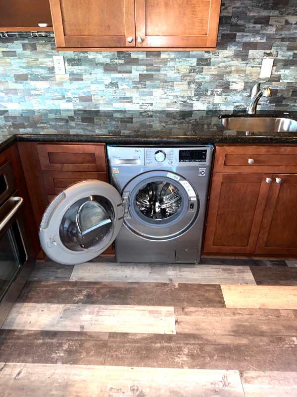 Foto del edificio - 833 NE 18th Ct