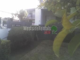 Foto principal - 928 W Huntington Dr