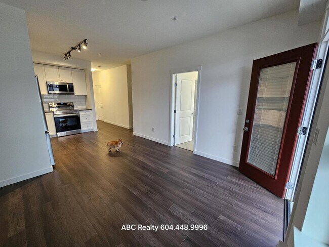 Photo du bâtiment - 15738-15785 85 Ave