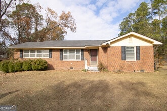 Building Photo - 517 E Main St