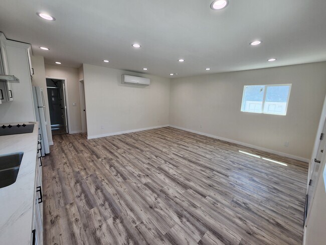 Foto del edificio - 14117 Weidner St