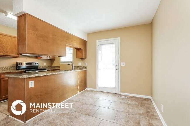 Building Photo - 5313 Ashlawn Dr