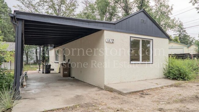 Building Photo - 1412 Columbine Rd