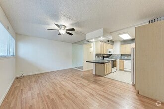 Building Photo - 2404 Longview St