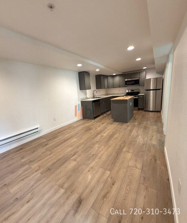 Foto del edificio - 5290 E Warren Ave