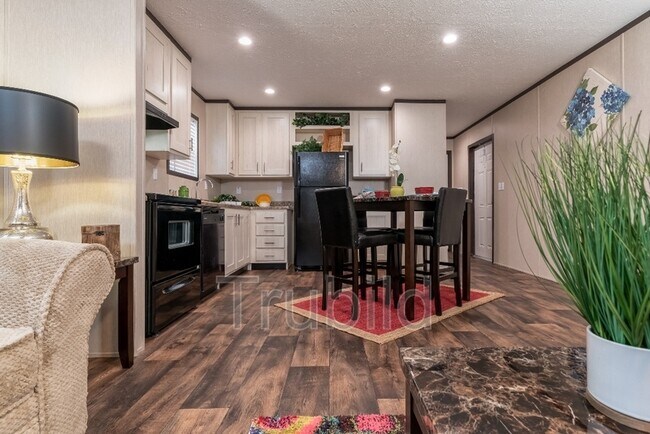 Foto del edificio - 11591 Cedar Lake Dr