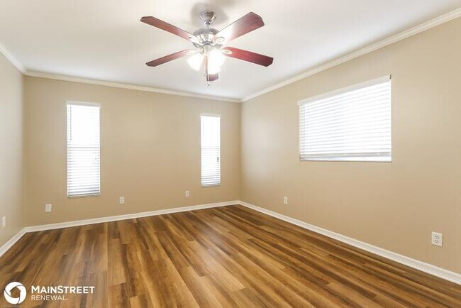 Building Photo - 2211 NE 5th Ave, Cape Coral, FL 33909