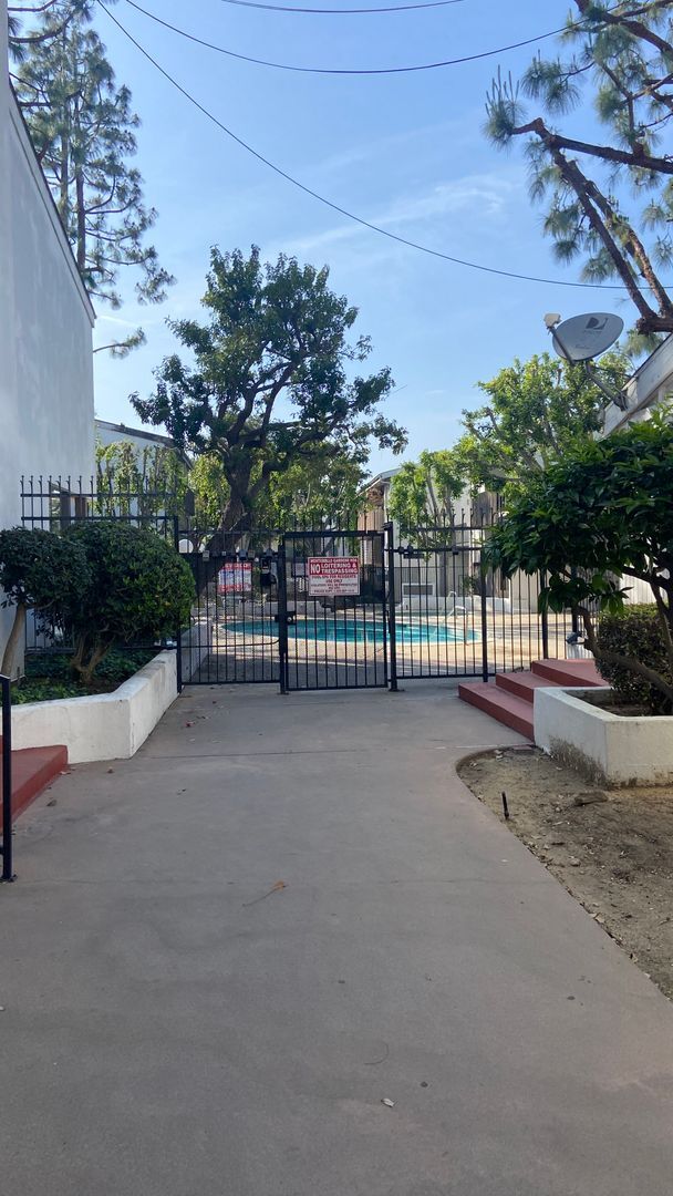 Foto del edificio - Beautiful Condo in Serene Montebello HOA – Pool, Spa, Prime Location