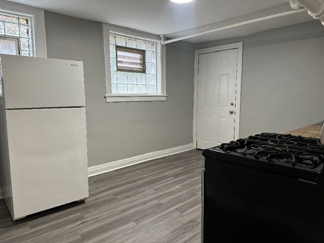 Foto del edificio - 5601 W Wabansia Ave