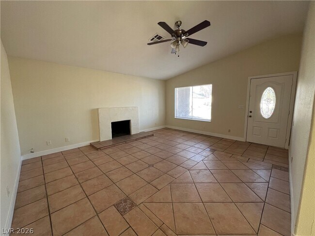 Foto del edificio - 6617 Baywood Ave