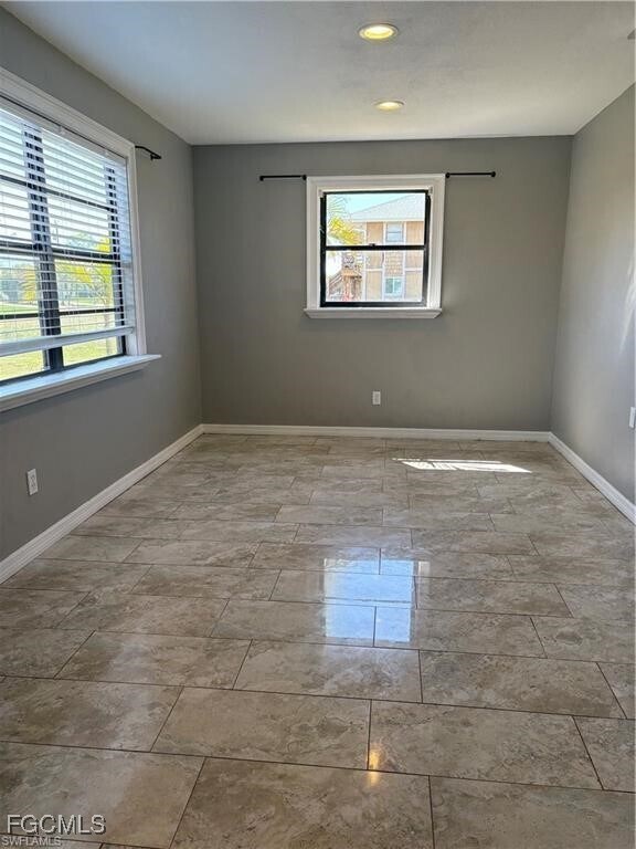 Foto del edificio - 1303 SW 16th Terrace