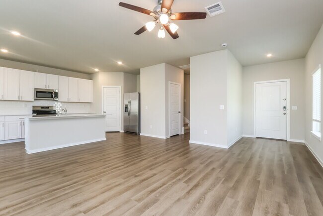 Foto del edificio - 624 Levine Ct