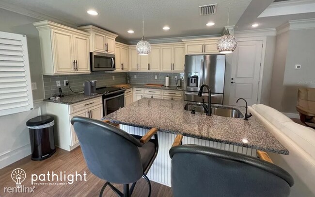 Building Photo - 3 br, 2 bath House - 5718 Galambos Street ...