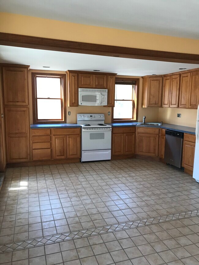 Kit - 72 Snake Meadow Rd