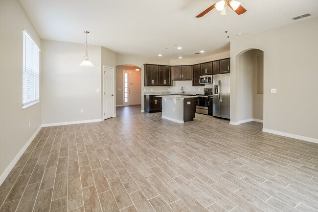 Building Photo - 4850 Grand Vista Ln