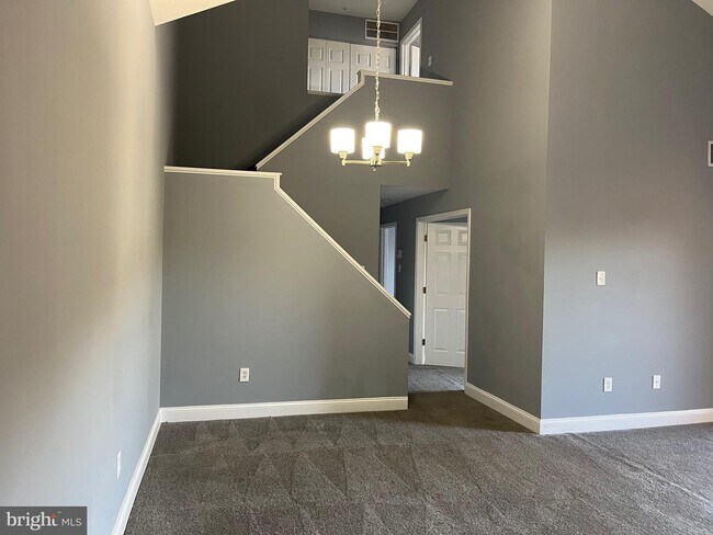 Building Photo - 8905 Rusland Ct