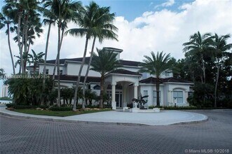 Building Photo - 3245 NE 184th St