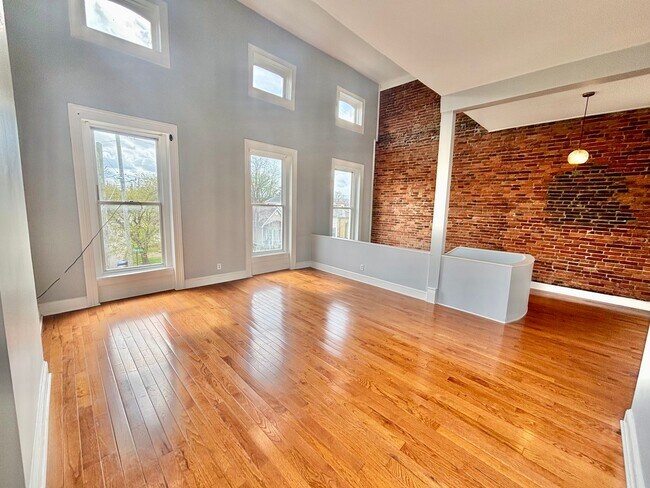 Photo - NuLu - Butchertown! Spacious 1BR in Historic District Apartment