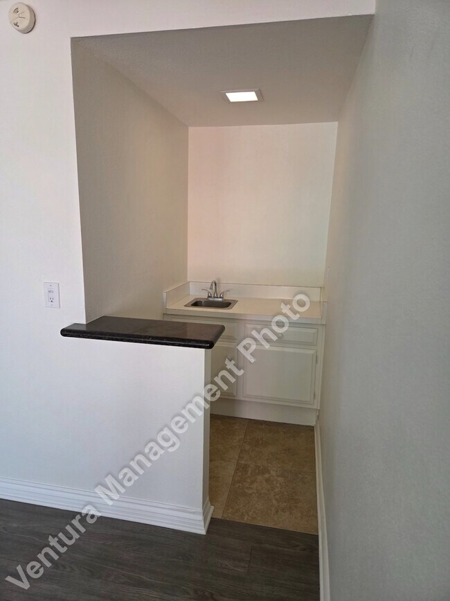 Foto del edificio - 2333 Lawnview Ct