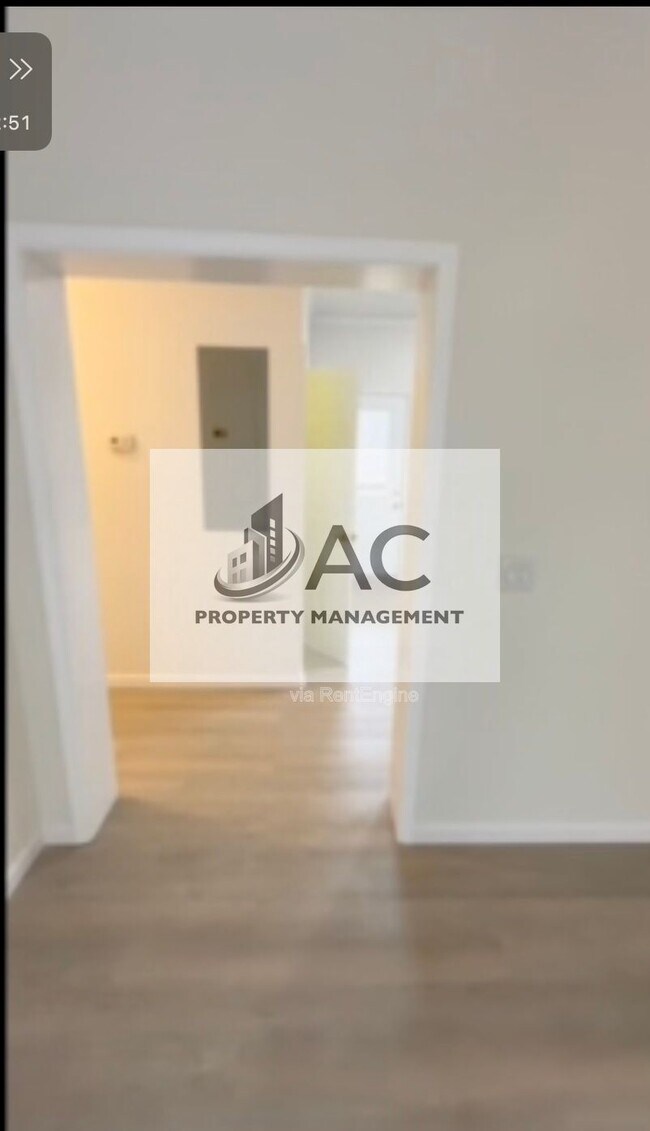 Foto del edificio - 50 Smith Lake Rd