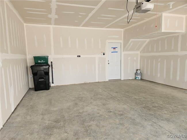 Building Photo - 15356 Oasis Sun Wy