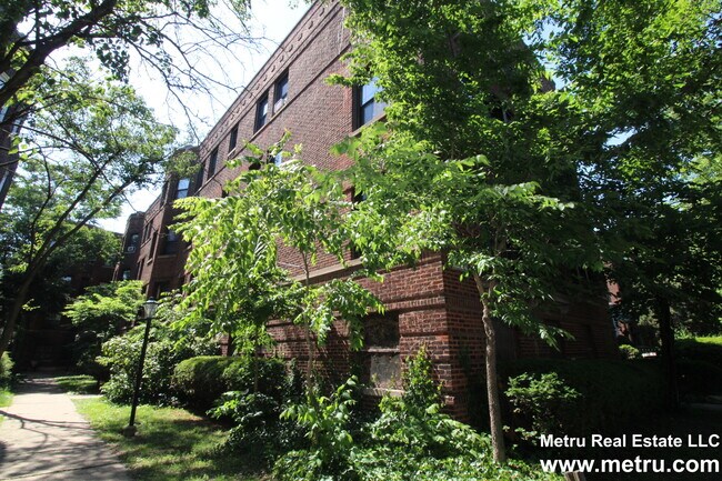 Building Photo - 4310 N Ashland Ave