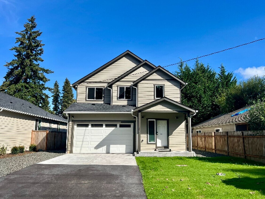 Foto principal - PENDING APPLICATION: Stunning Brand New Bu...