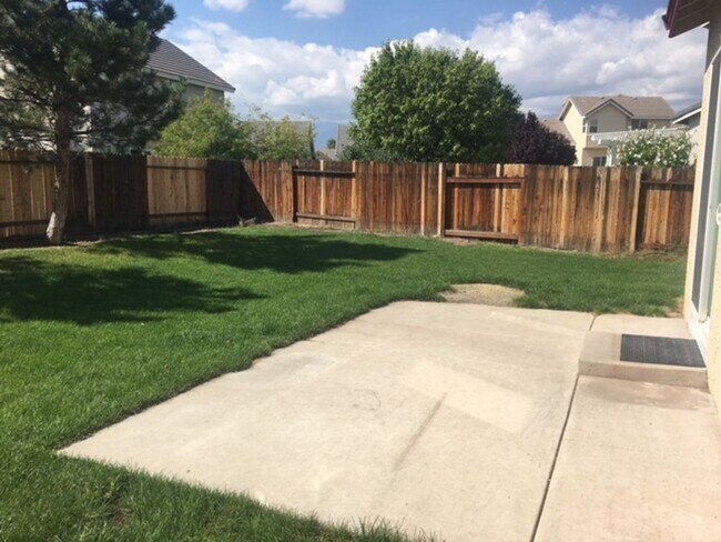 Building Photo - 3 bedroom, 2 bath home in South Meadows