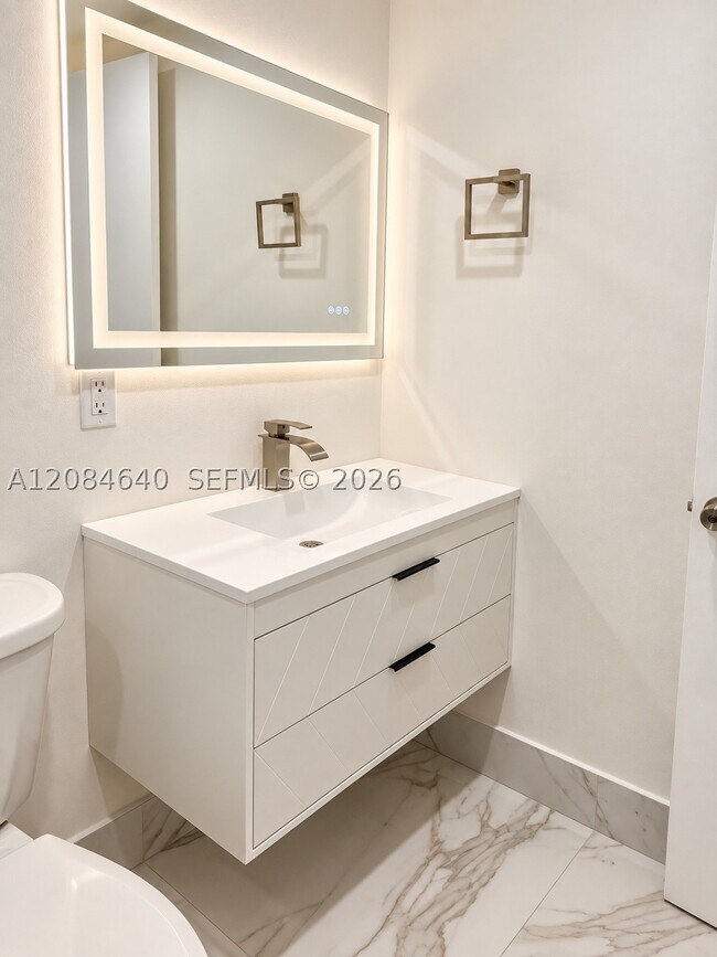 Foto del edificio - 5055 NW 7th St