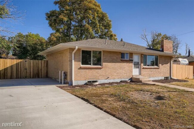 Building Photo - 4 br, 2 bath House - 2633 Westchester Dr
