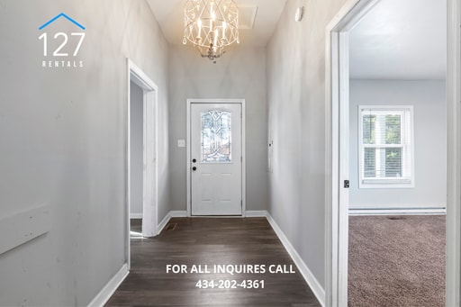 Building Photo - Single Family home w/ 3Beds & 1Full Bath