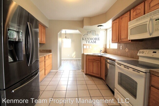 Building Photo - 3 br, 2 bath House - 1315 W. Irving St.