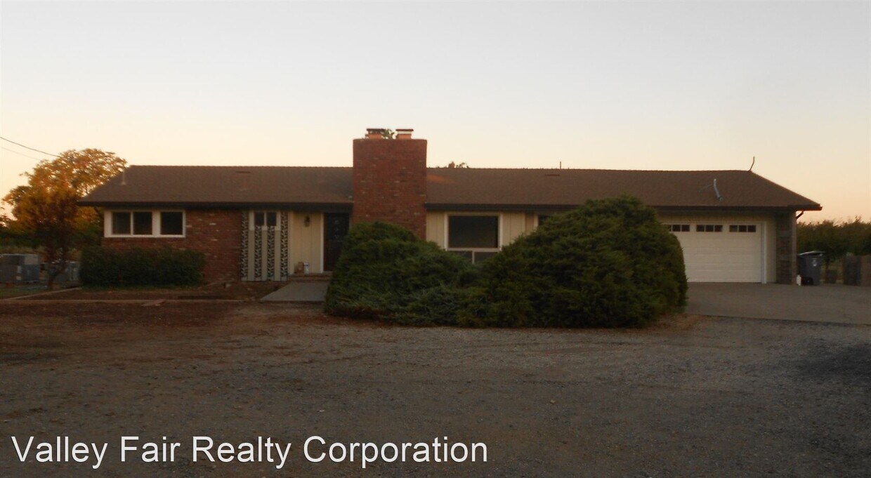 Primary Photo - 905 Township Rd